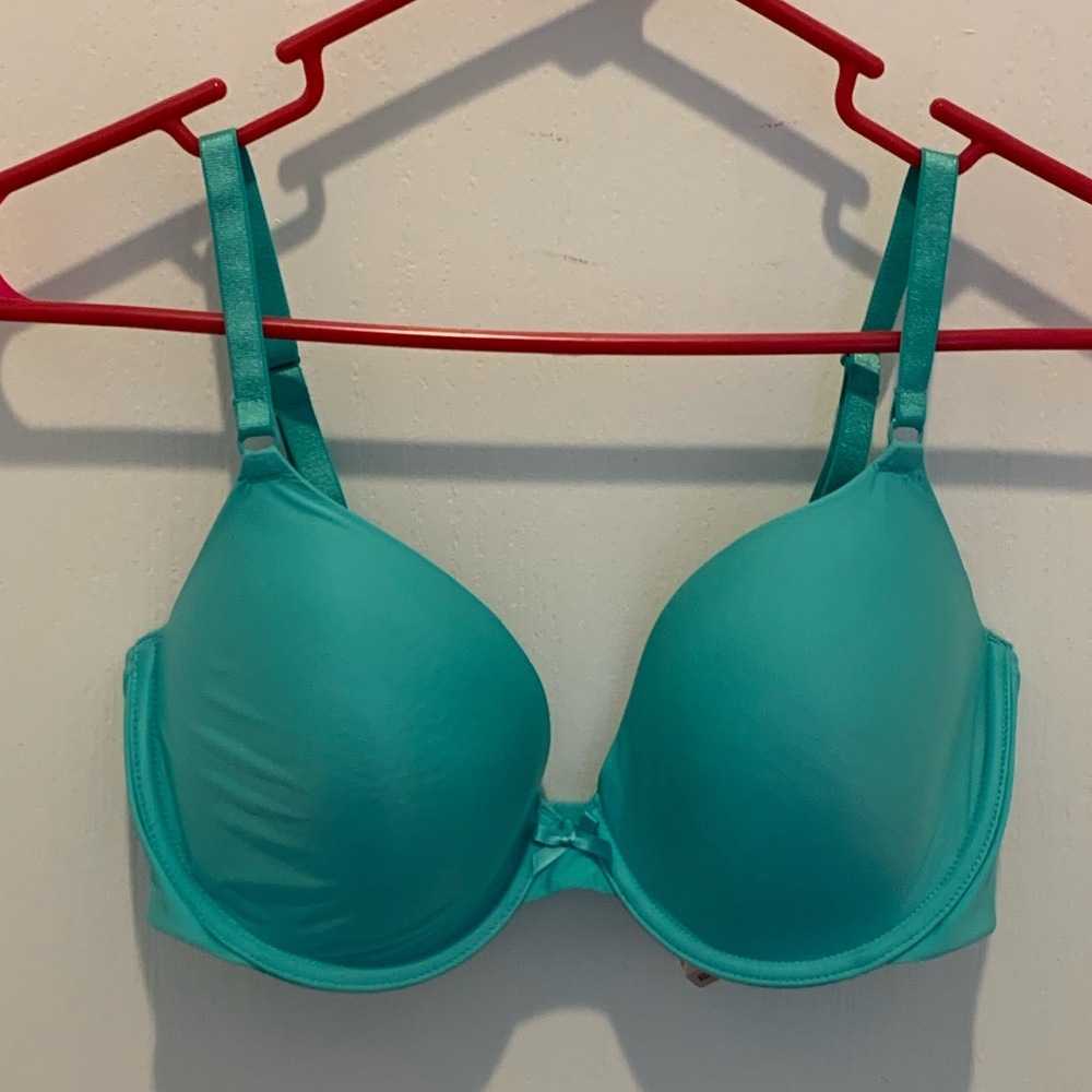 New Victoria Secret Bra 34DD